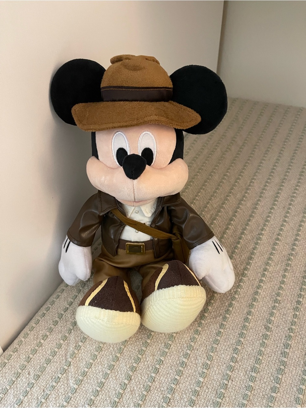 Disney - Mickey Mouse - Indiana Jones - Stuffed Animal - Plush - Toy
